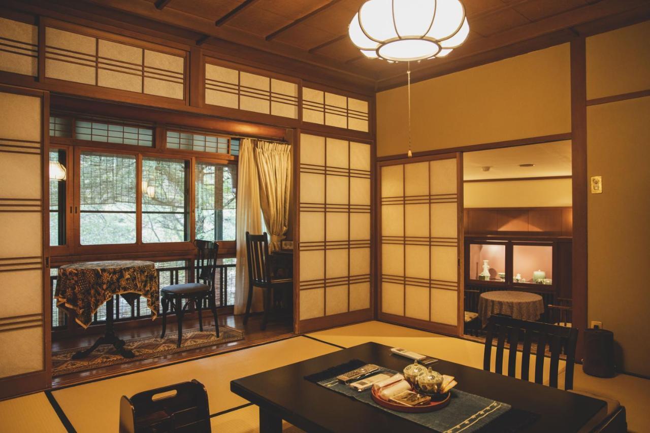 Arima Onsen Tocen Goshobo Otel Kobe Dış mekan fotoğraf A traditional Japanese room