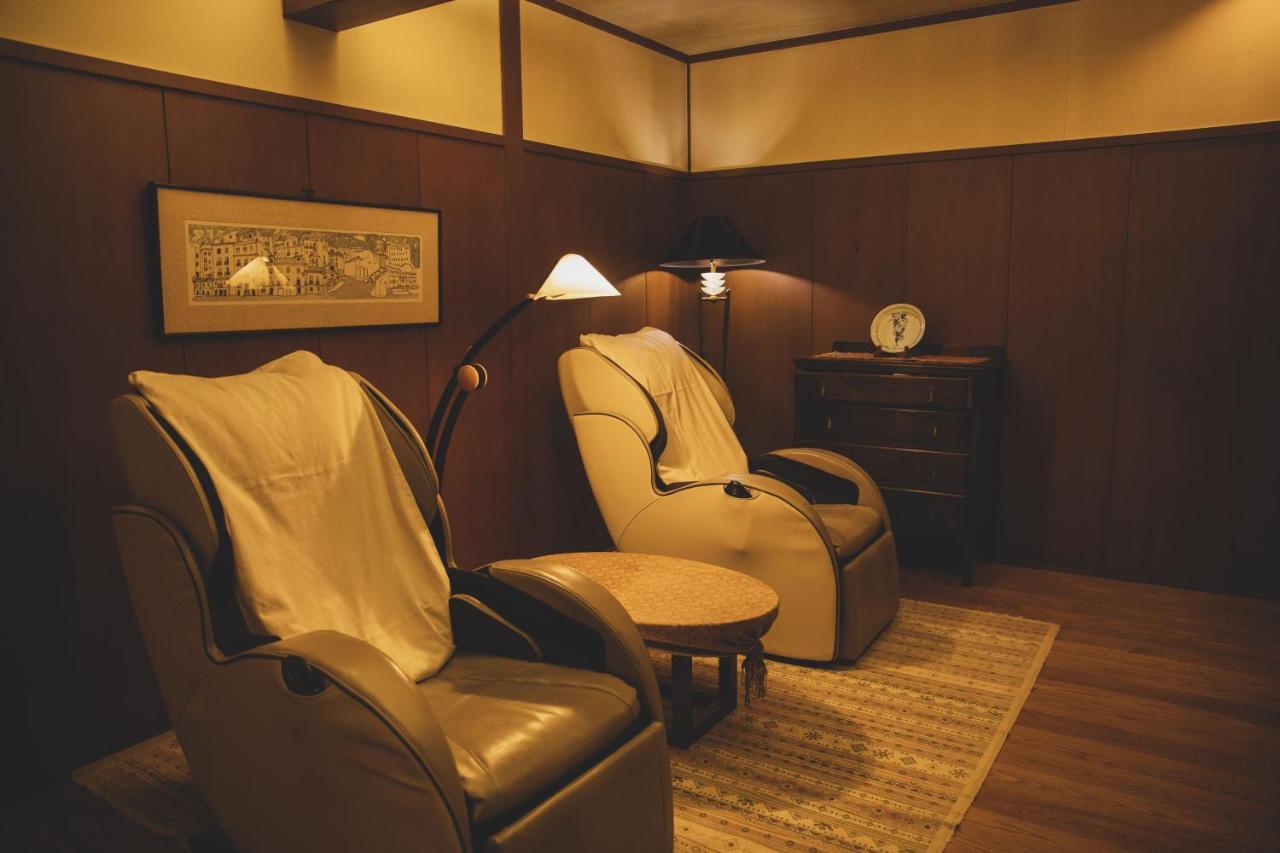 Arima Onsen Tocen Goshobo Otel Kobe Dış mekan fotoğraf A massage room at a spa