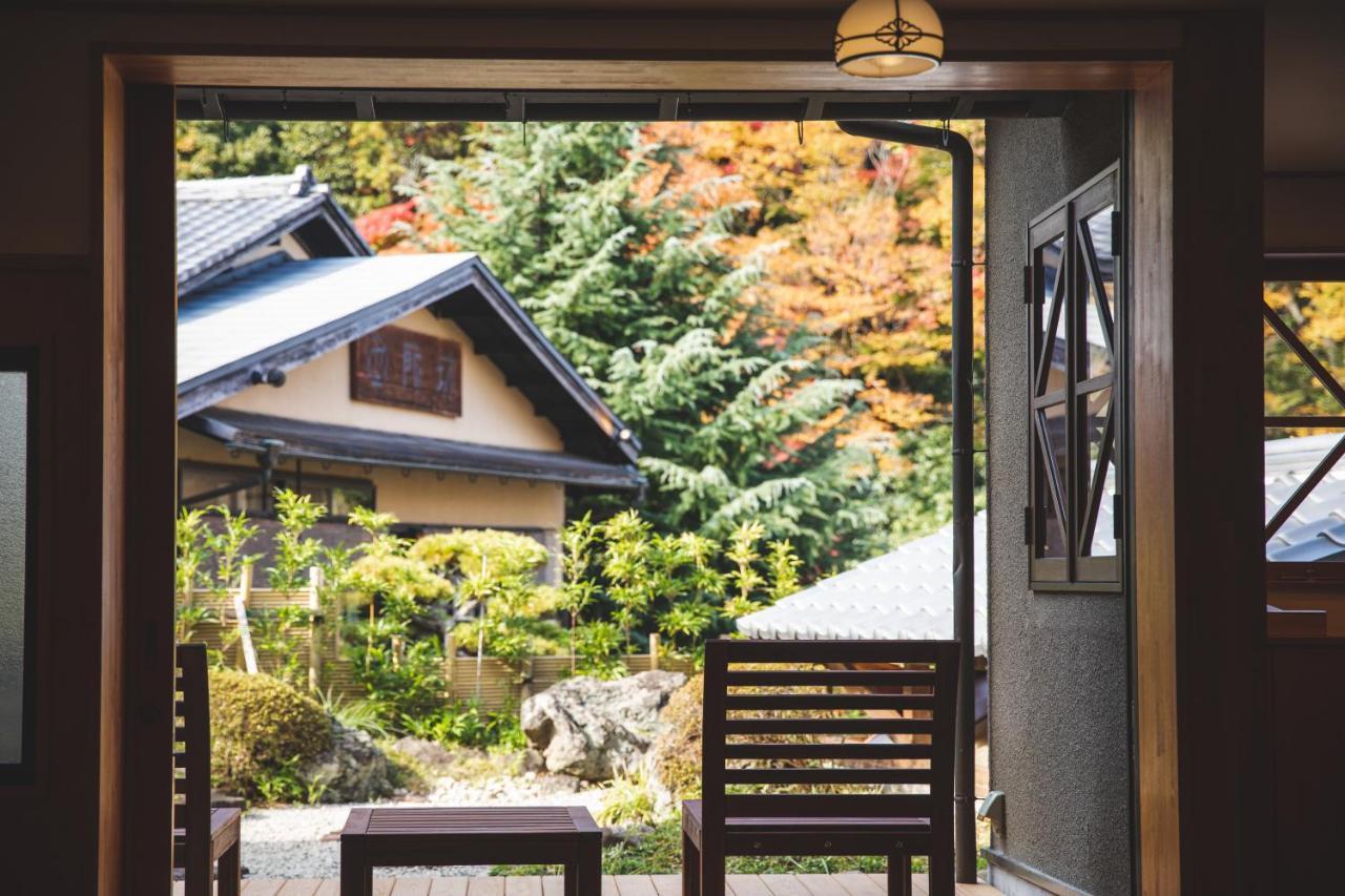 Arima Onsen Tocen Goshobo Otel Kobe Dış mekan fotoğraf A view of the garden from the main house