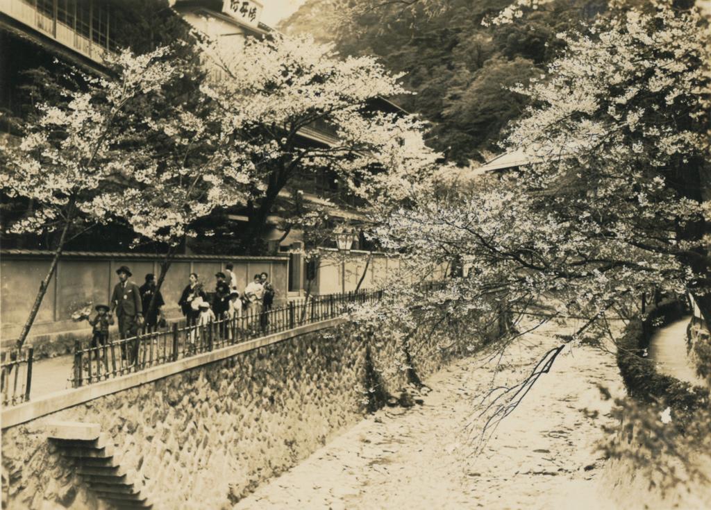 Arima Onsen Tocen Goshobo Otel Kobe Dış mekan fotoğraf The station in 1930