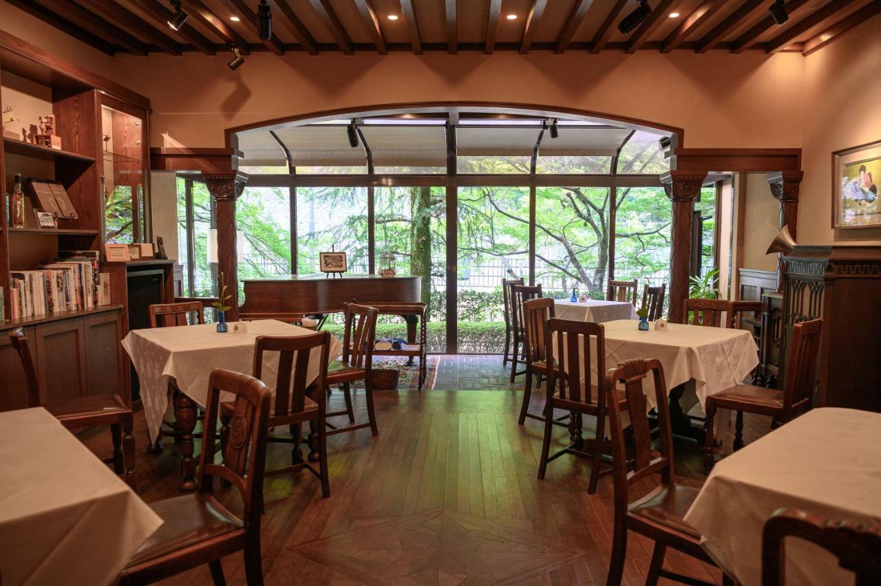 Arima Onsen Tocen Goshobo Otel Kobe Dış mekan fotoğraf Interior of a French restaurant in Tokyo