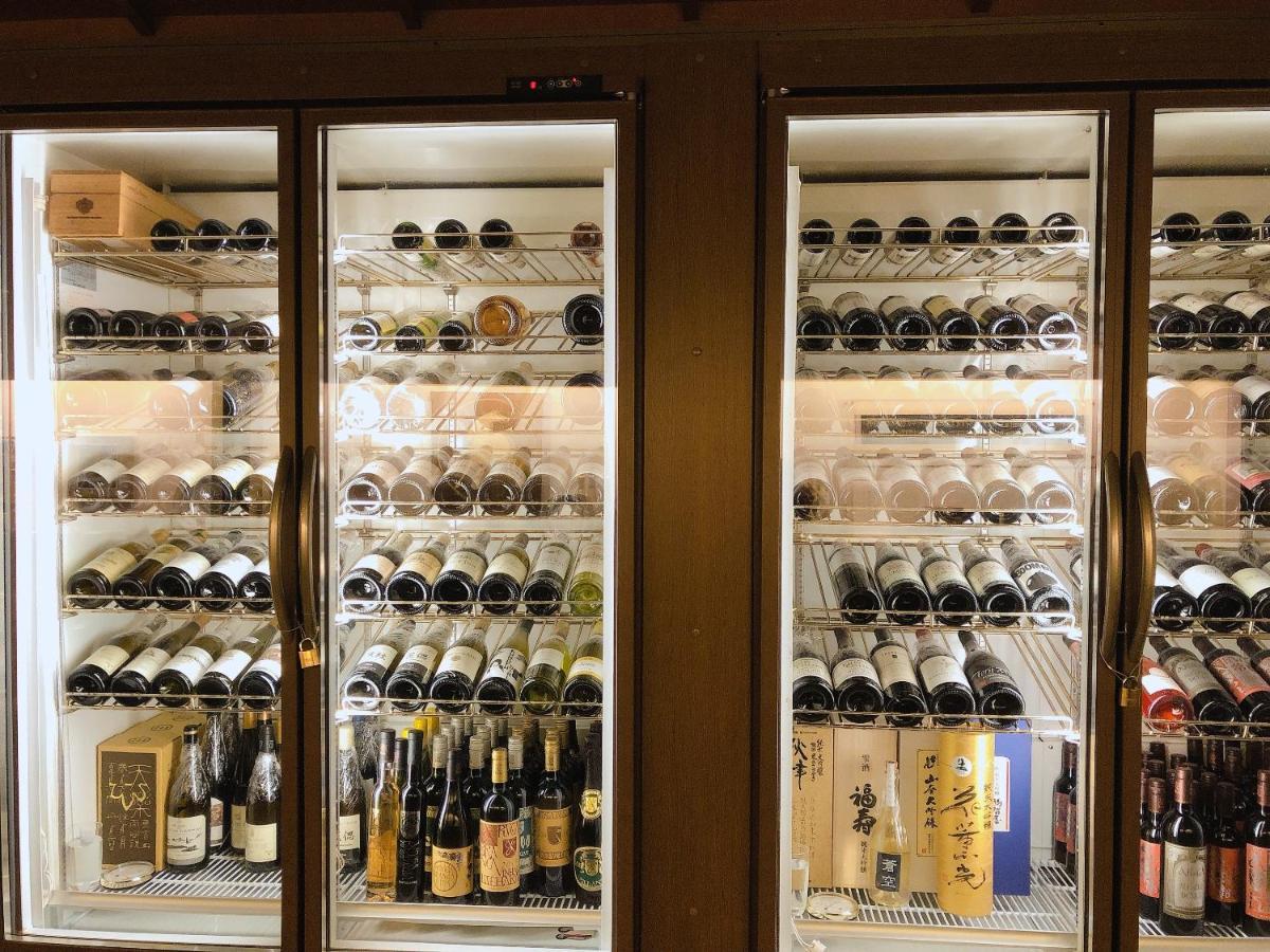 Arima Onsen Tocen Goshobo Otel Kobe Dış mekan fotoğraf A wine refrigerator